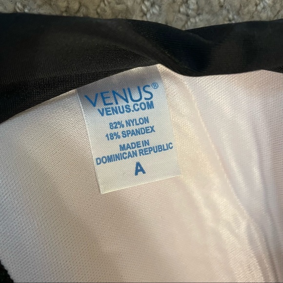 VENUS Black Bikini - Picture 4 of 7